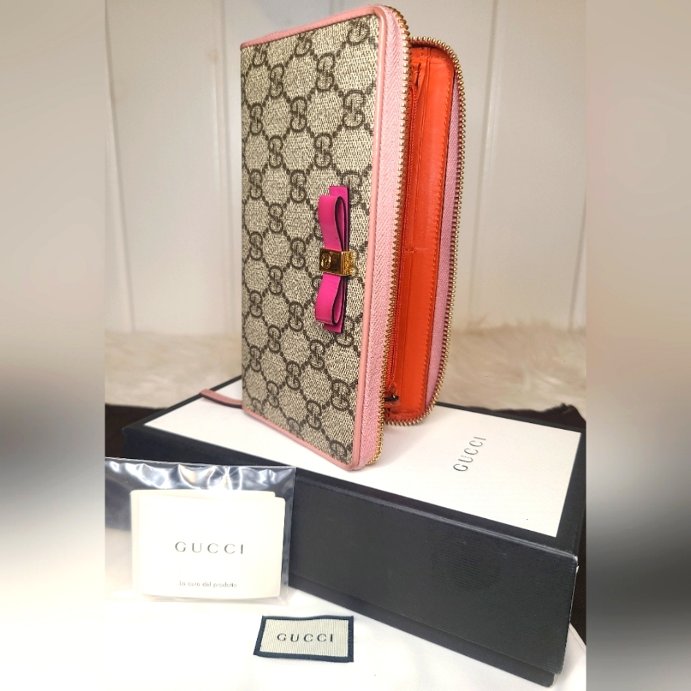 ***SOLD***(GUCCIzip closure Long Wallet Gold Hardware,Beige canvas Pink,Orange